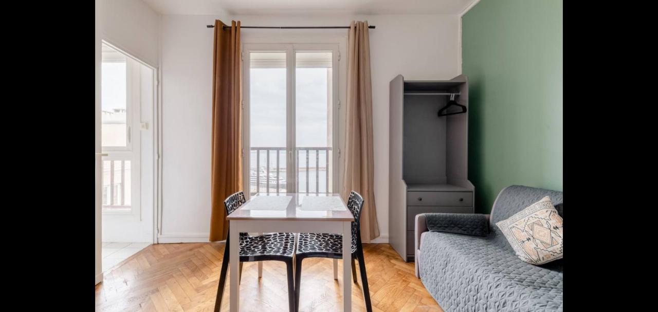 Vieux-port, Panier, Magnifique Avec Vue Sur Marseille